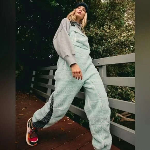 FREE PEOPLE Hit The Slopes Overalls Salopette Bibs Size S Mint Geo Fleece NEW - Picture 2 of 8